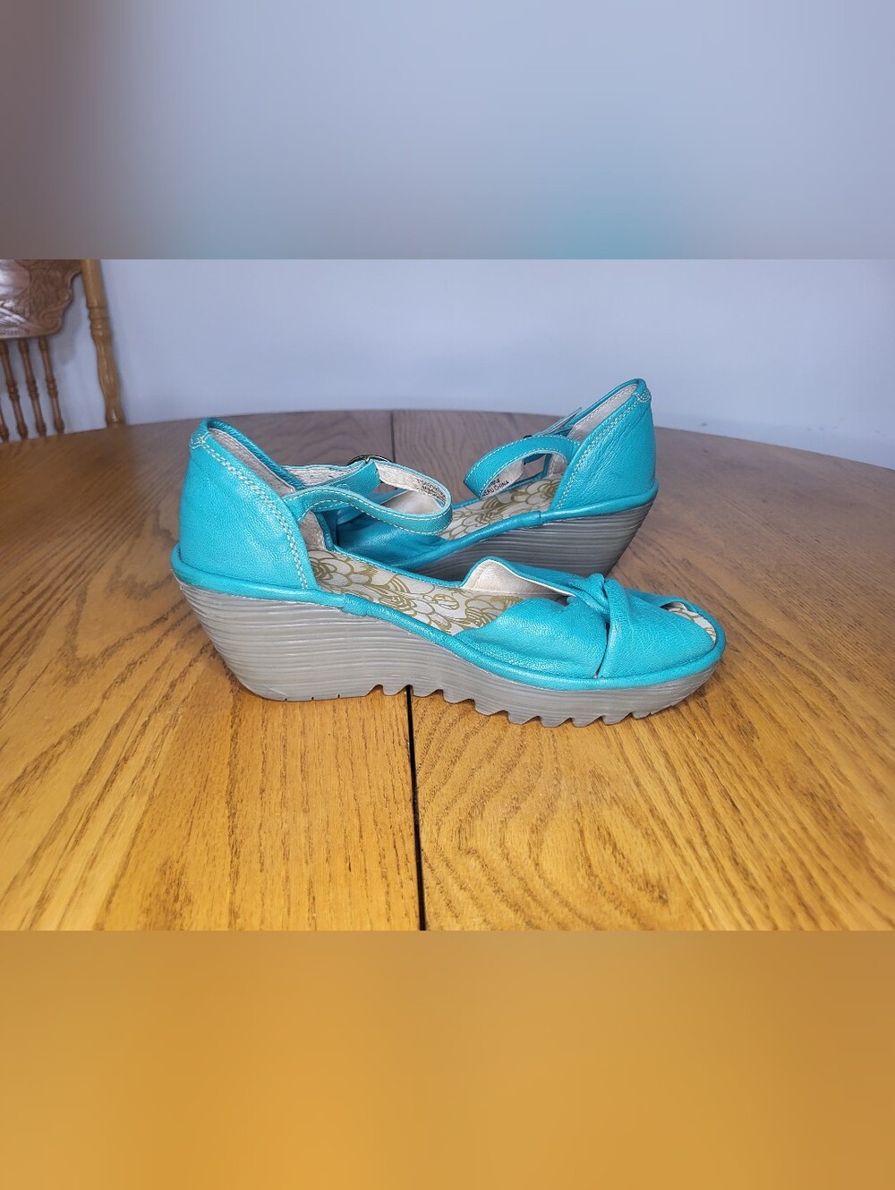 ✨️Fly London Leather Wedges sz 9 - Picture 4 of 11
